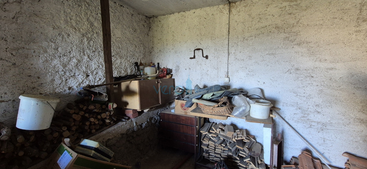 Dobrinj, isola di Krk, casa indipendente in pietra, vista mare, terrazza, taverna, in vendita