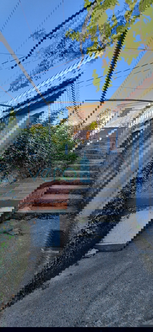 Dobrinj, isola di Krk, casa indipendente in pietra, vista mare, terrazza, taverna, in vendita