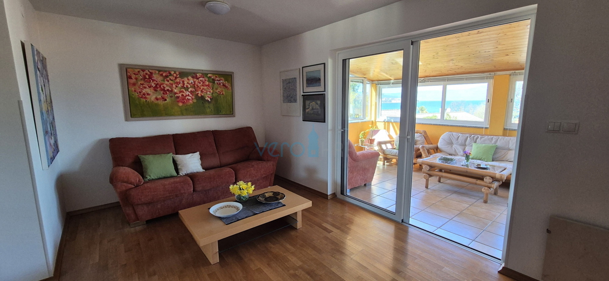 Malinska, isola di Krk, casa doppia con vista, giardino, vicinanza al mare, vendita