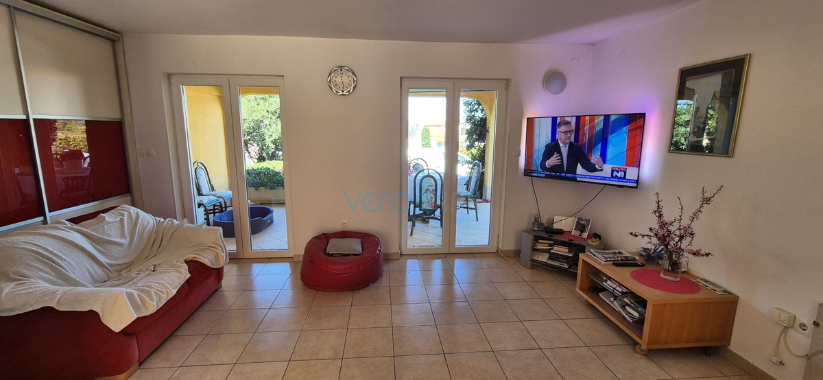 Malinska, isola di Krk, casa doppia con vista, giardino, vicinanza al mare, vendita
