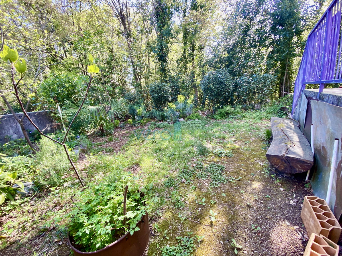 Isola di Krk, Dobrinj, periferia, casa bifamiliare con due appartamenti, vista, terreno, vendita