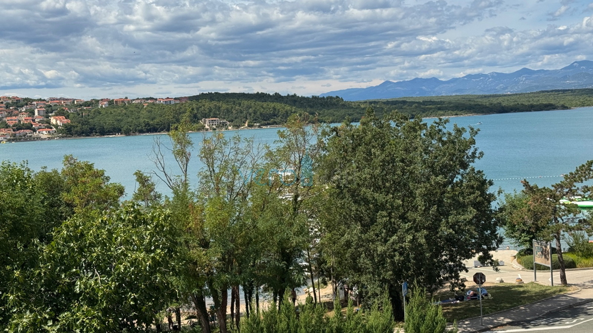 Isola di Krk, baia di Soline, appartamento con due camere, 50 m dal mare, vista, in vendita