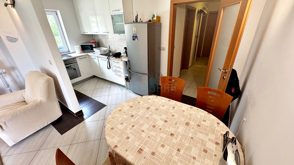 Isola di Krk, baia di Soline, appartamento con due camere, 50 m dal mare, vista, in vendita