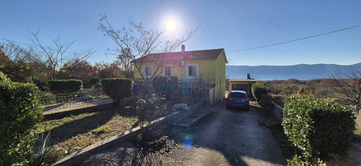 Isola di Krk, città di Krk, zona circostante, casa indipendente, 110 m2, vista mare, terreno 980 m2, vendita