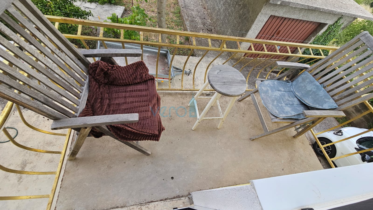 Isola di Krk, città di Krk, zona circostante, casa indipendente, 110 m2, vista mare, terreno 980 m2, vendita