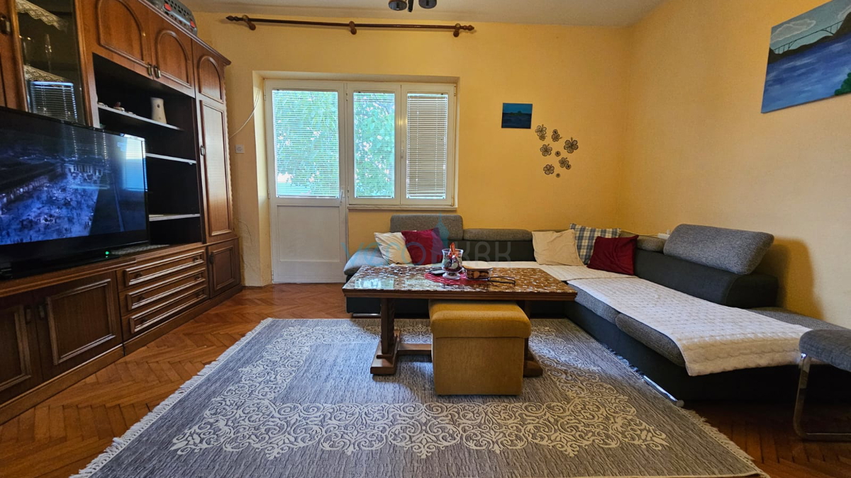 Isola di Krk, città di Krk, zona circostante, casa indipendente, 110 m2, vista mare, terreno 980 m2, vendita