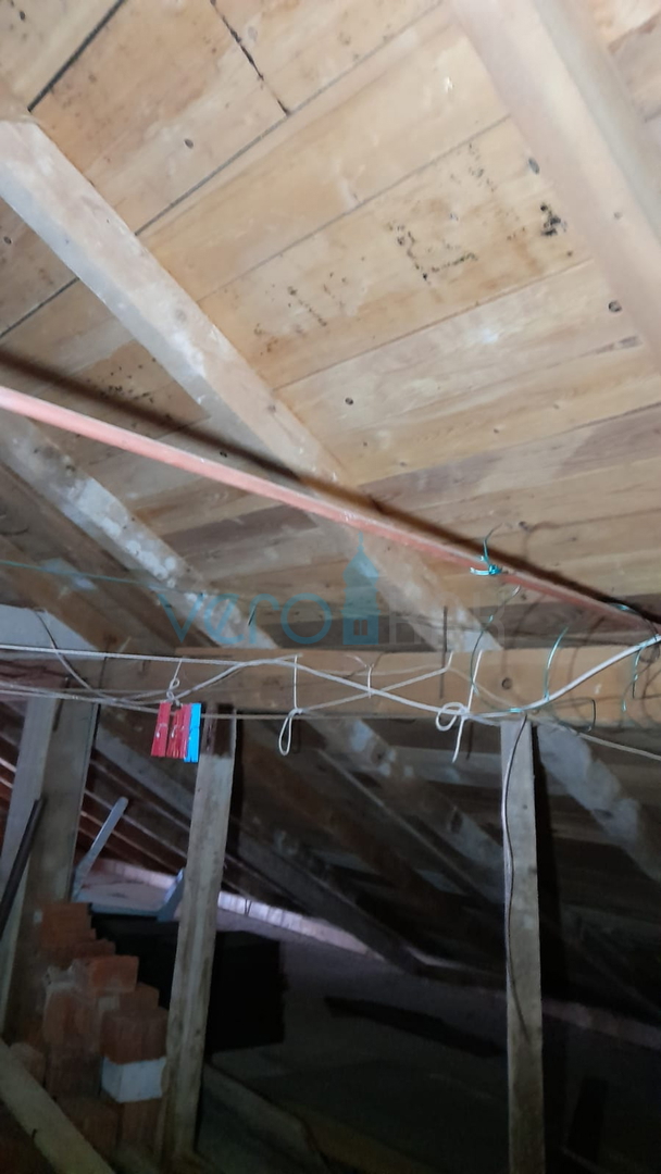 Njivice, isola di Krk, casa bifamiliare con 3 appartamenti, giardino, vista mare, in vendita