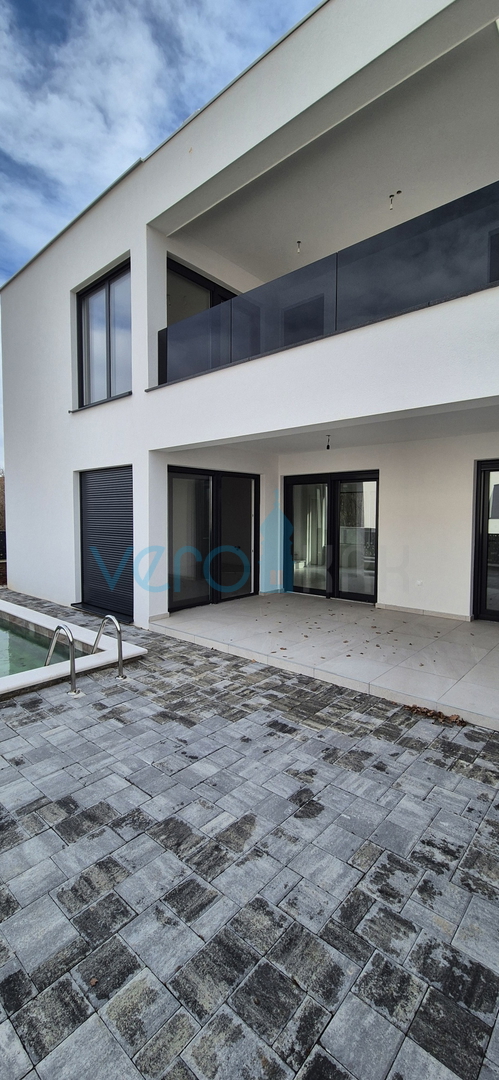 Isola di Krk, Malinska, nuova costruzione, casa moderna con piscina, giardino, vista, vendita