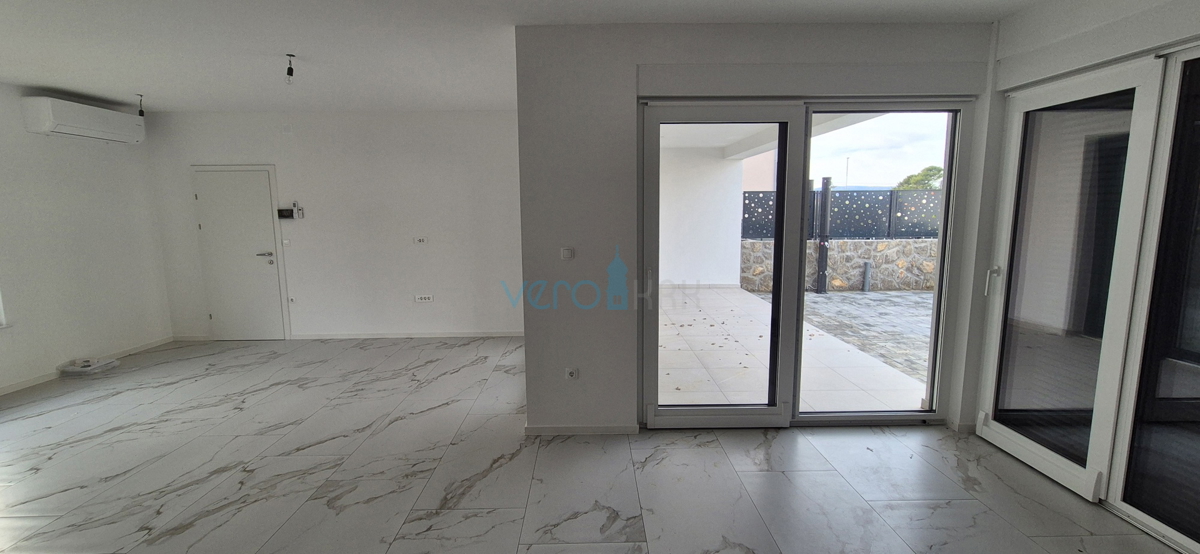 Isola di Krk, Malinska, nuova costruzione, casa moderna con piscina, giardino, vista, vendita