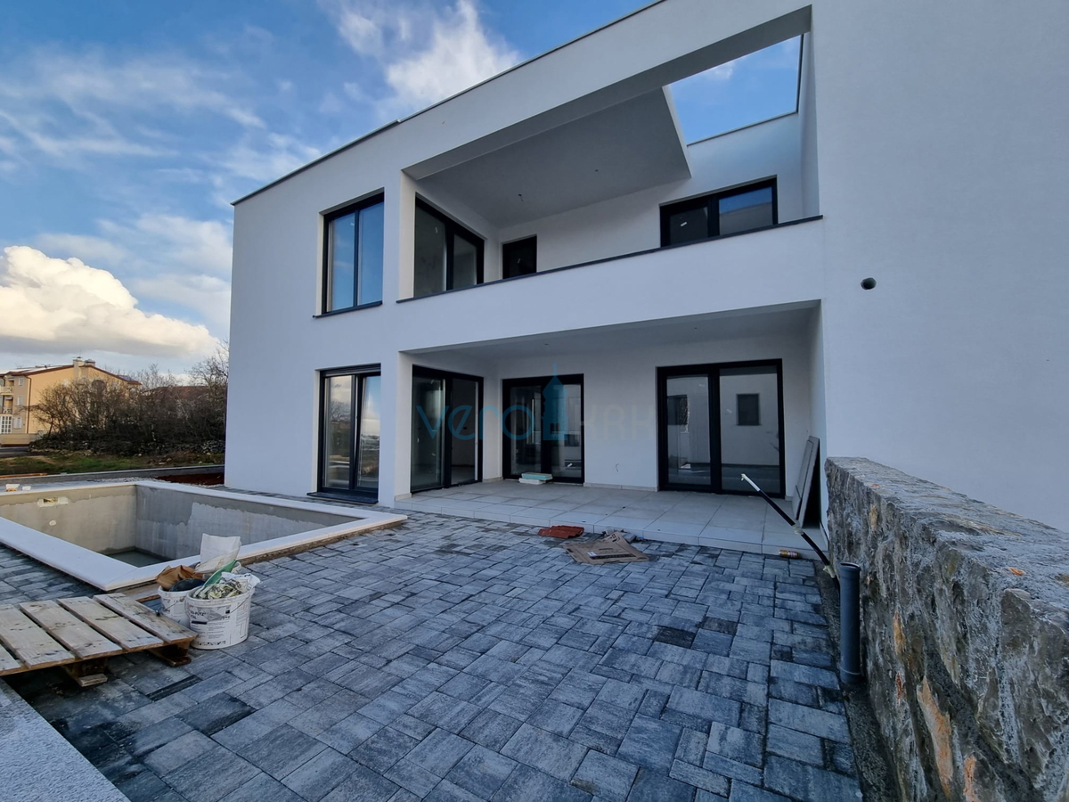 Isola di Krk, Malinska, nuova costruzione, casa moderna con piscina, giardino, vista, vendita