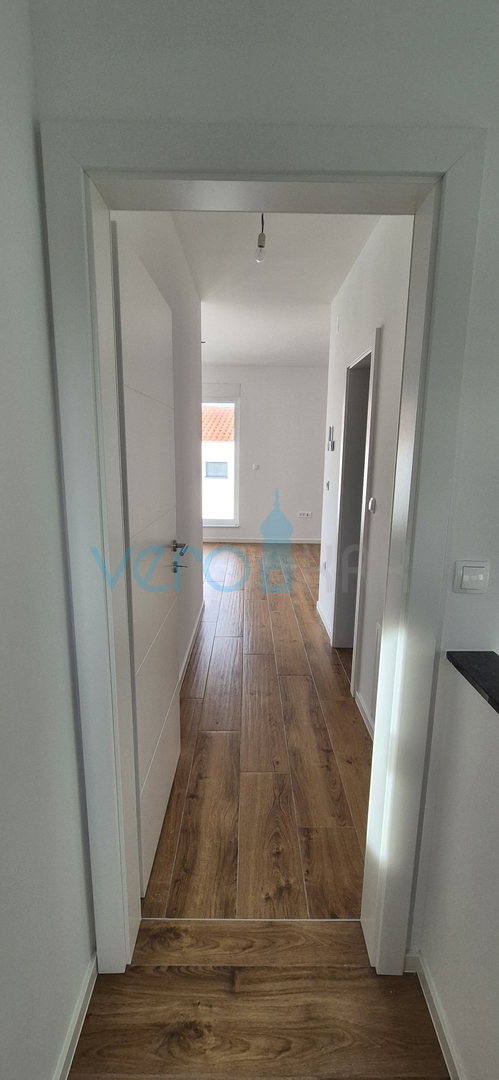 Isola di Krk, Malinska, nuova costruzione, casa moderna con piscina, giardino, vista, vendita