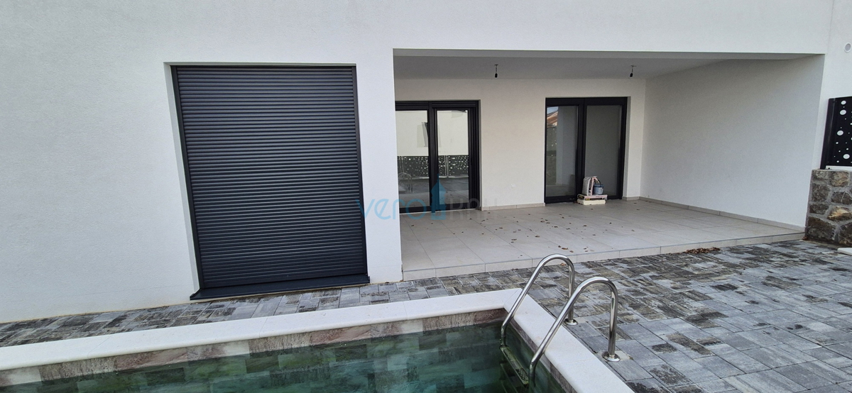 Isola di Krk, Malinska, nuova costruzione, casa moderna con piscina, giardino, vista, vendita