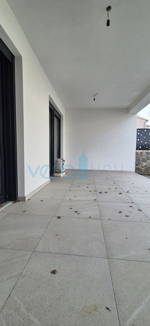 Isola di Krk, Malinska, nuova costruzione, casa moderna con piscina, giardino, vista, vendita