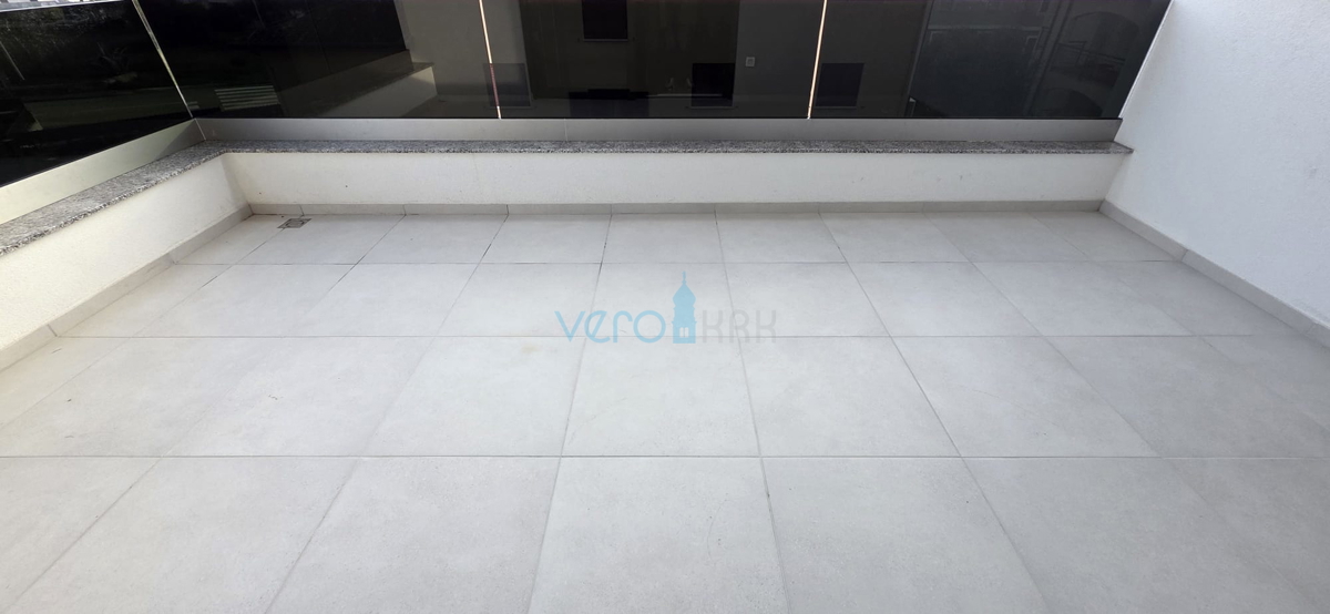 Istra, Novigrad, appartamento bilocale 78 m2, 1° piano, nuova costruzione, terrazza, vista mare, in vendita