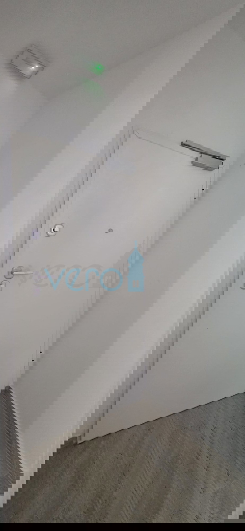 Istra, Novigrad, appartamento bilocale 78 m2, 1° piano, nuova costruzione, terrazza, vista mare, in vendita