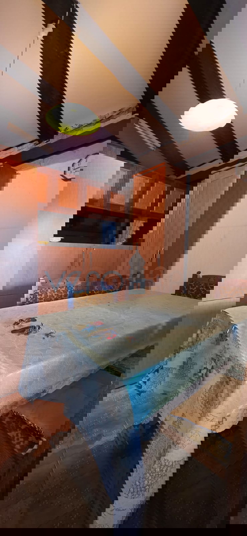 Novi Vinodolski, Bribir, casa bifamiliare 115m2 con giardino di 800m2, vendita