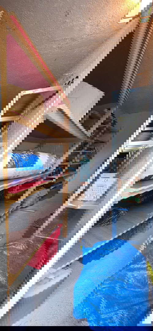 Novi Vinodolski, Bribir, casa bifamiliare 115m2 con giardino di 800m2, vendita