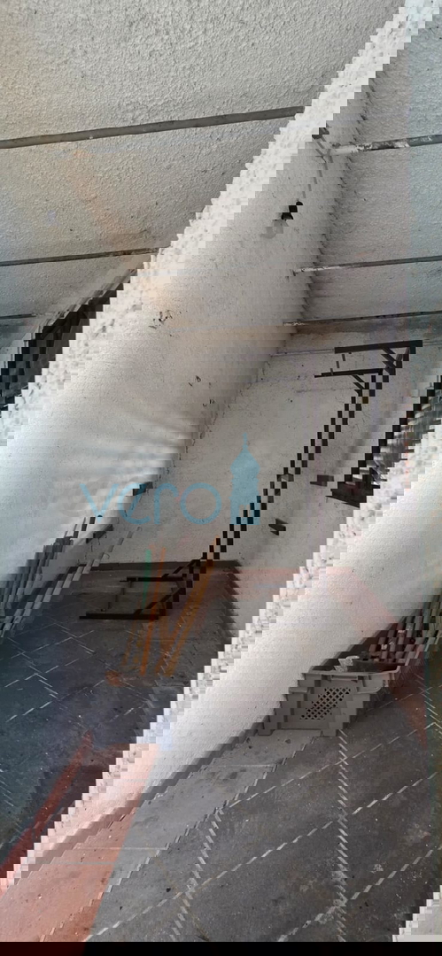 Novi Vinodolski, Bribir, casa bifamiliare 115m2 con giardino di 800m2, vendita