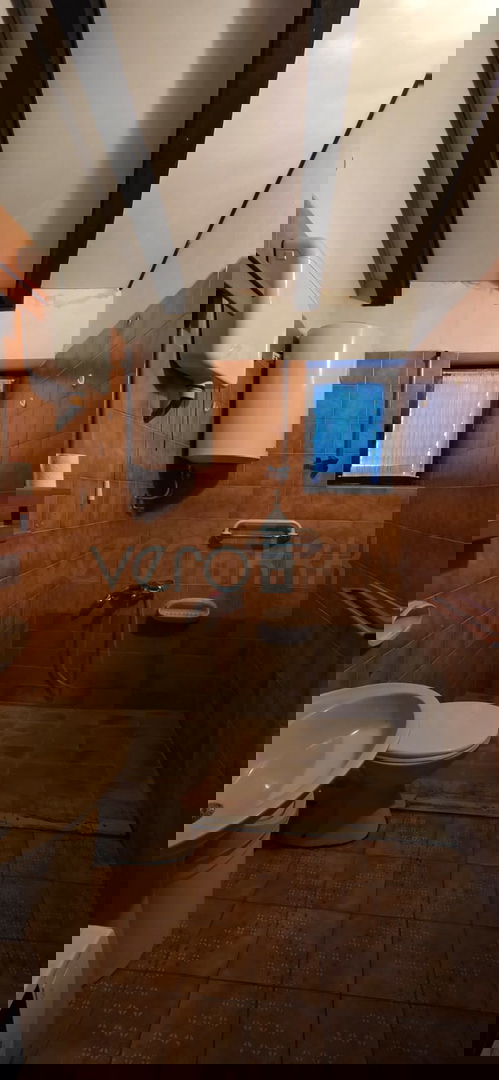 Novi Vinodolski, Bribir, casa bifamiliare 115m2 con giardino di 800m2, vendita