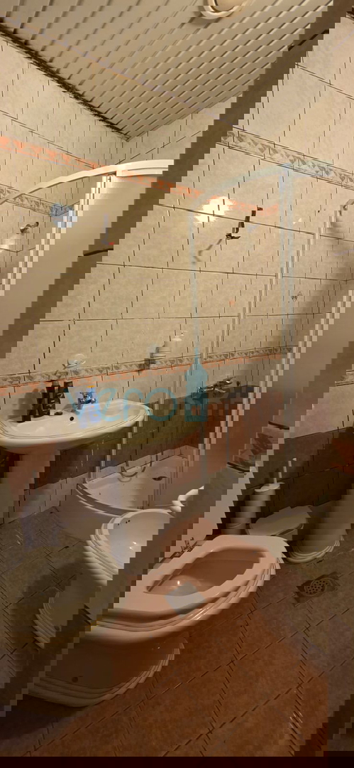 Novi Vinodolski, Bribir, casa bifamiliare 115m2 con giardino di 800m2, vendita