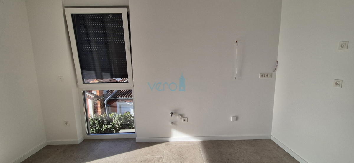 Isola di Krk, Omišalj, Appartamento al primo piano con vista mare, giardino, a 170 m dal mare, vendita