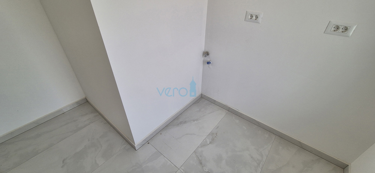 Isola di Krk, città di Krk, dintorni, villa 200m2, piscina, vista aperta, vendita