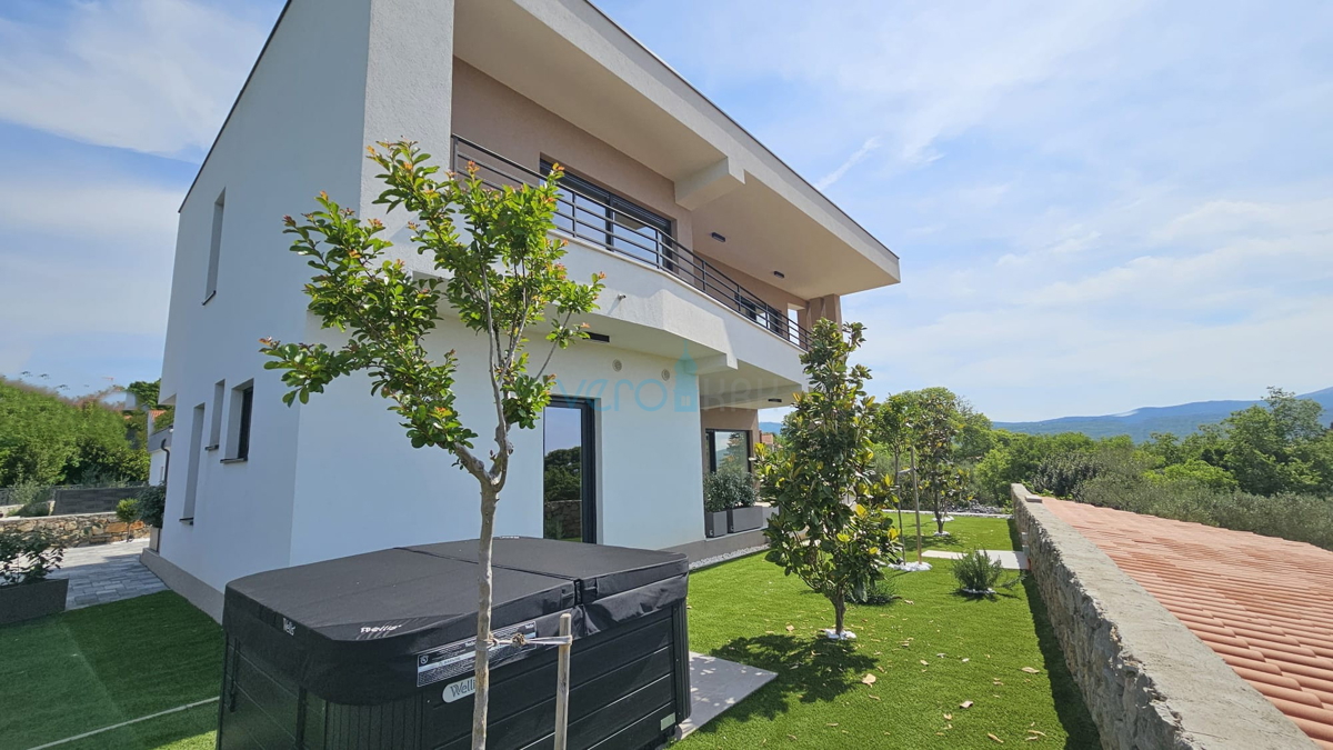 Isola di Krk, città di Krk, dintorni, villa 200m2, piscina, vista aperta, vendita