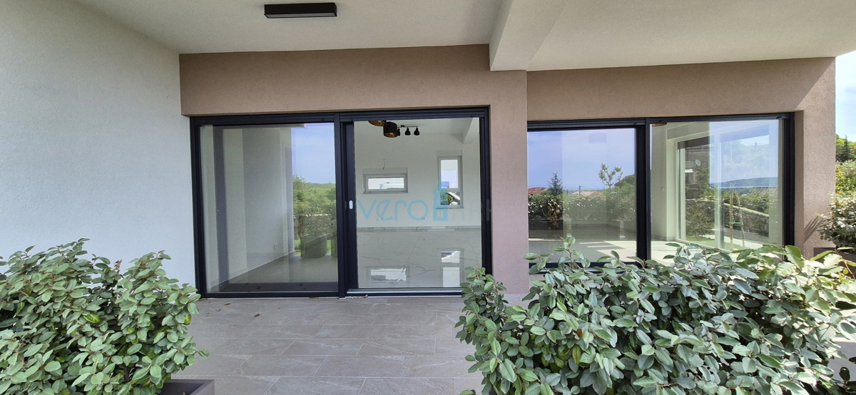 Isola di Krk, città di Krk, dintorni, villa 200m2, piscina, vista aperta, vendita