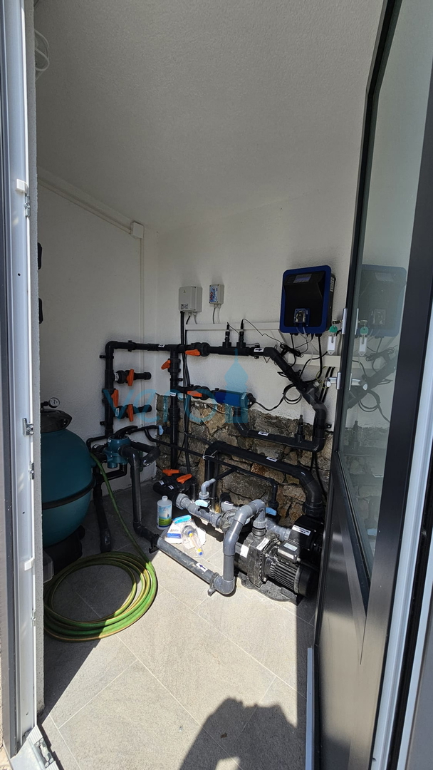 Isola di Krk, città di Krk, dintorni, villa 200m2, piscina, vista aperta, vendita