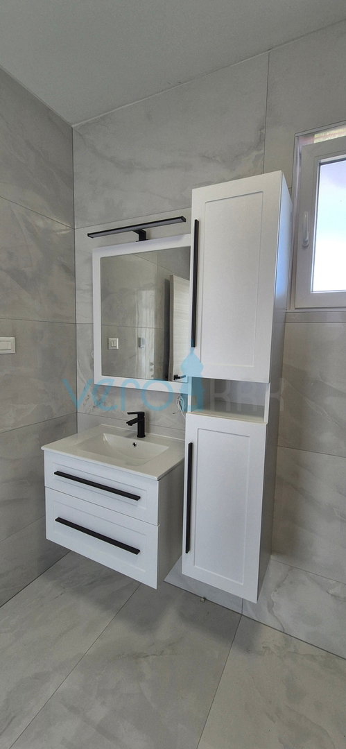 Isola di Krk, città di Krk, dintorni, villa 200m2, piscina, vista aperta, vendita