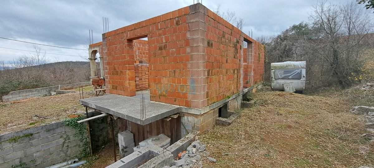 Šilo, periferia, isola di Krk, costruzione iniziata di una casa familiare, vendita