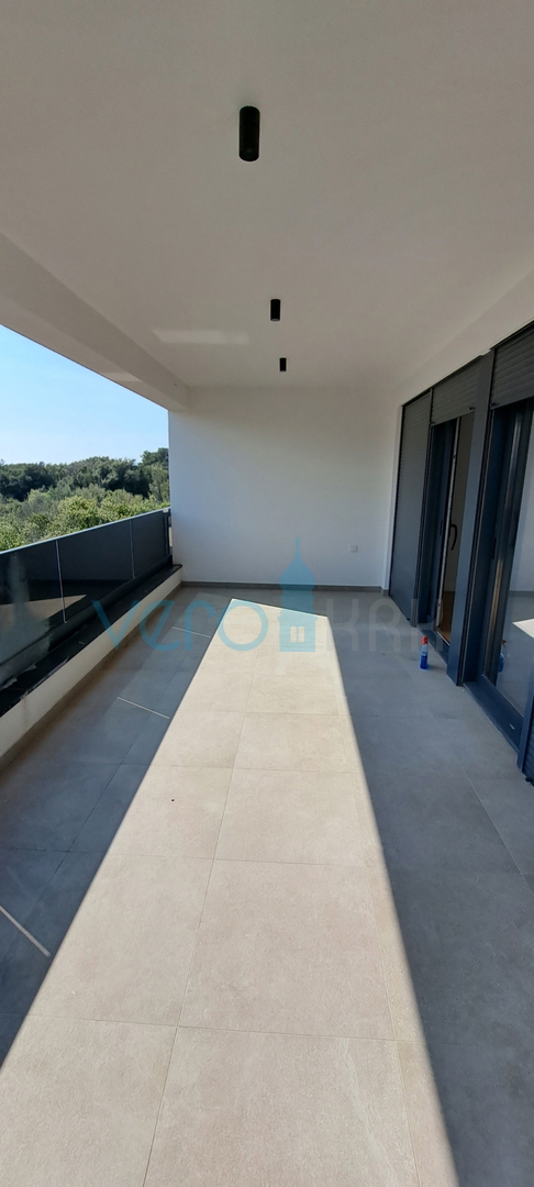 Città di Krk, moderno appartamento duplex, piscina sul tetto, terrazza, vista, nuova costruzione, vendita