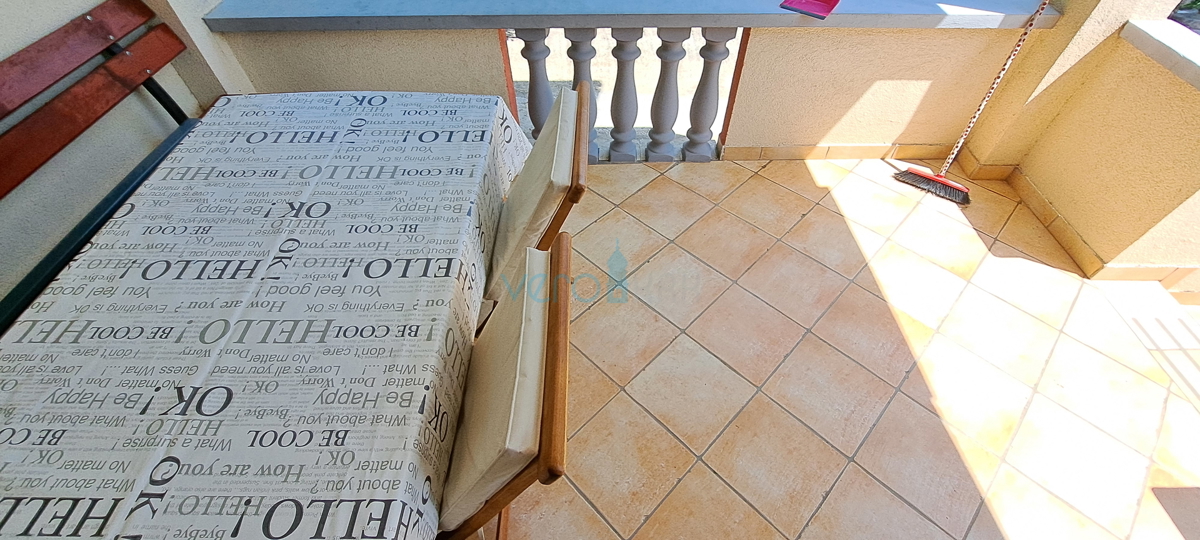 Čižići, isola di Krk, appartamento 31 m2, piano terra, terrazza, in vendita
