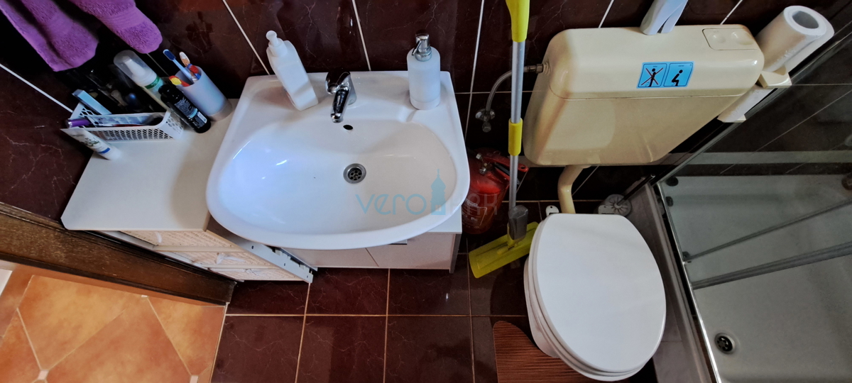 Čižići, isola di Krk, appartamento 31 m2, piano terra, terrazza, in vendita