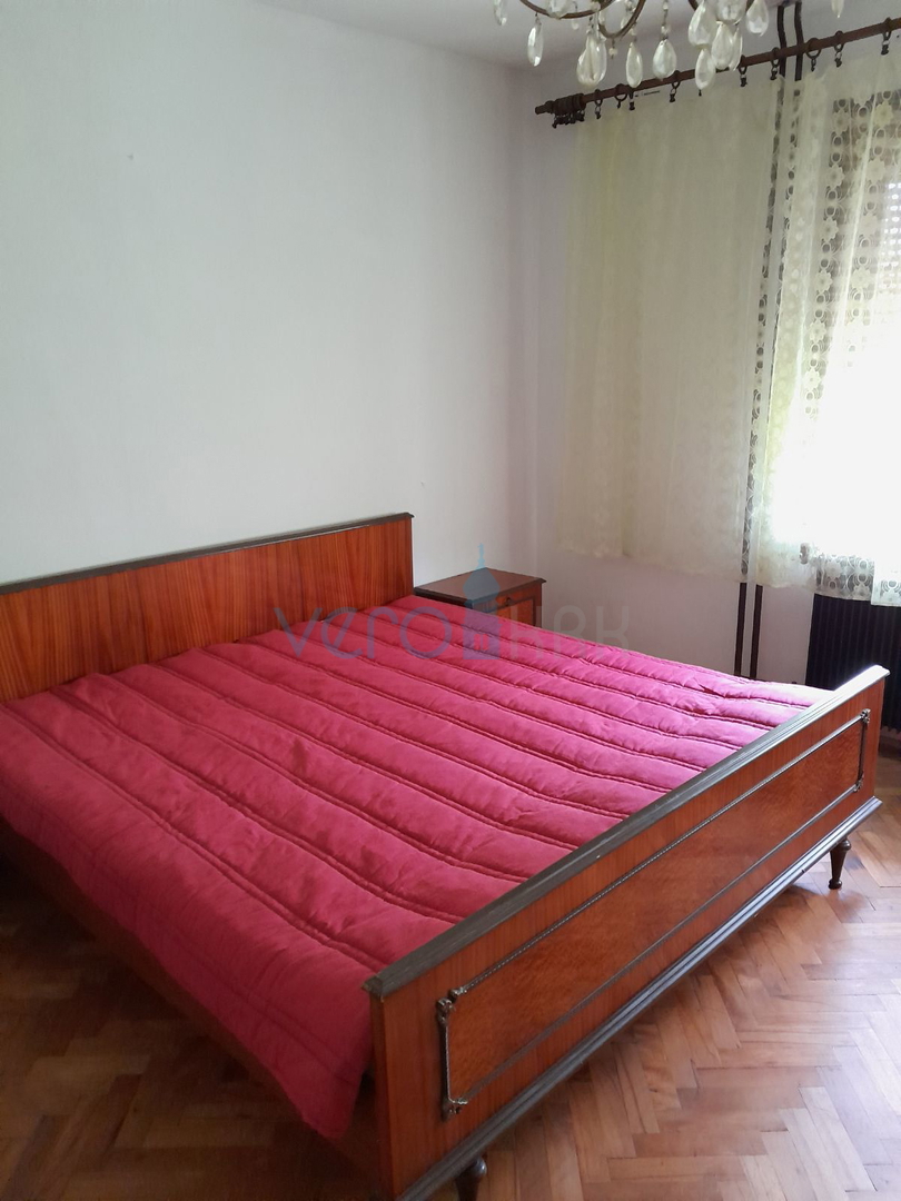Čabar, Prezid, casa indipendente, ampio cortile, legnaia, in vendita