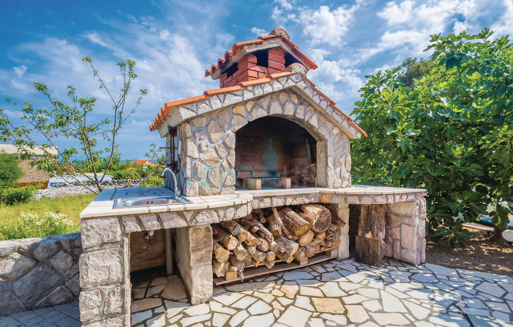 Isola di Krk, Dobrinj, attraente casa per una vera vacanza sull&apos;isola, in vendita