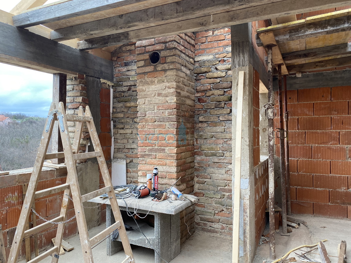 Dobrinj, dintorni, Casa indipendente con piscina e ampio giardino, in vendita