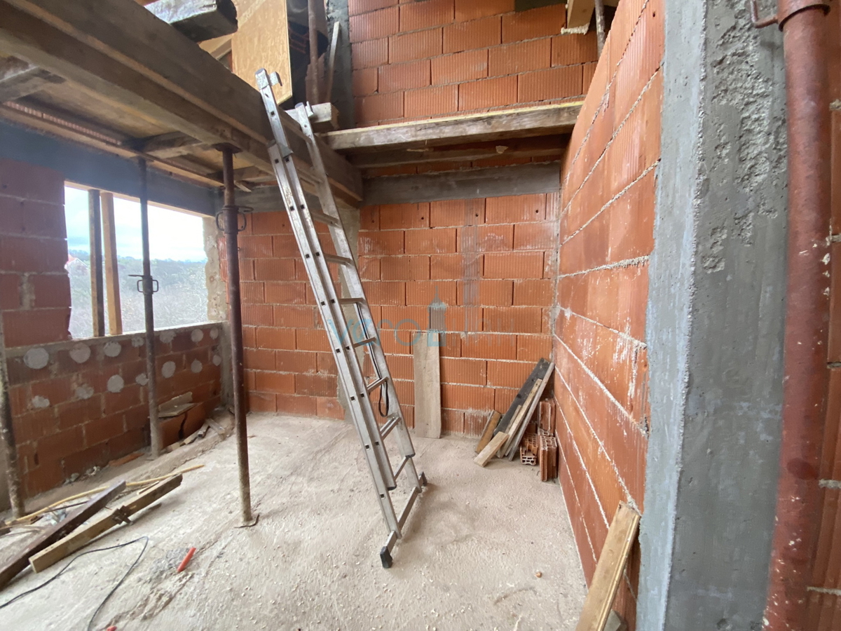 Dobrinj, dintorni, Casa indipendente con piscina e ampio giardino, in vendita