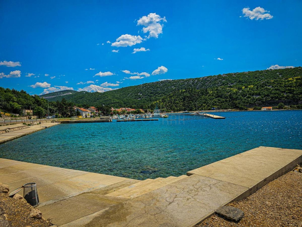 Bakar, ultima della fila, casa vicino al mare, in vendita