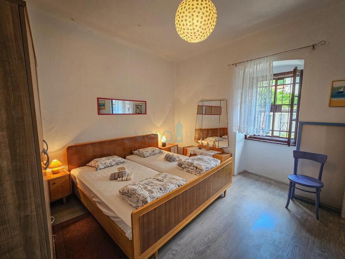 Bakar, ultima della fila, casa vicino al mare, in vendita