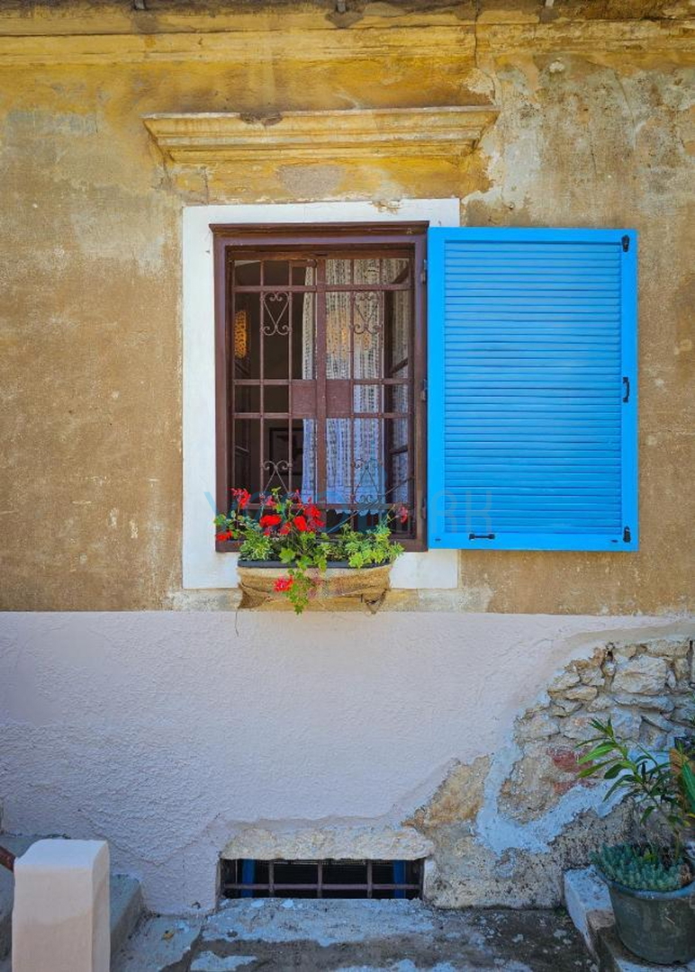 Bakar, ultima della fila, casa vicino al mare, in vendita