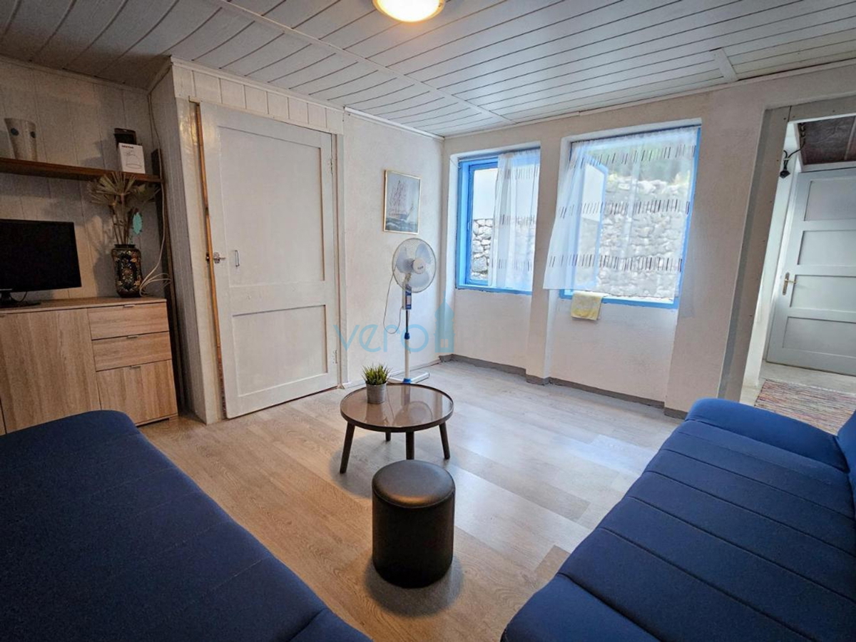 Bakar, ultima della fila, casa vicino al mare, in vendita