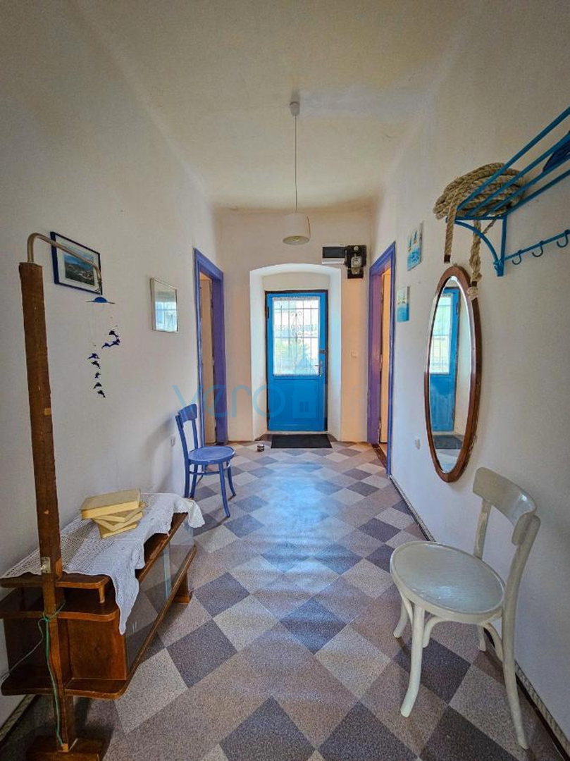 Bakar, ultima della fila, casa vicino al mare, in vendita