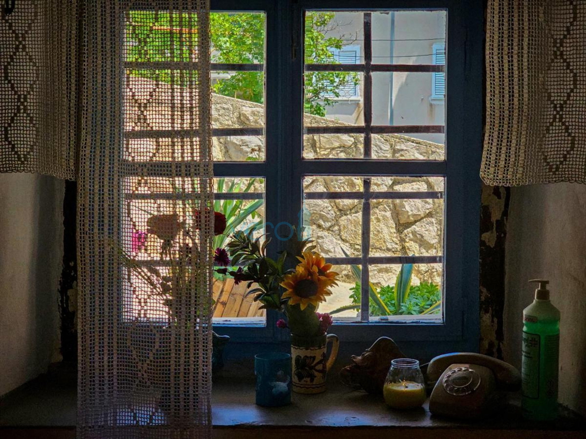 Bakar, ultima della fila, casa vicino al mare, in vendita