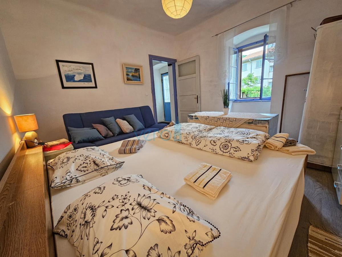 Bakar, ultima della fila, casa vicino al mare, in vendita