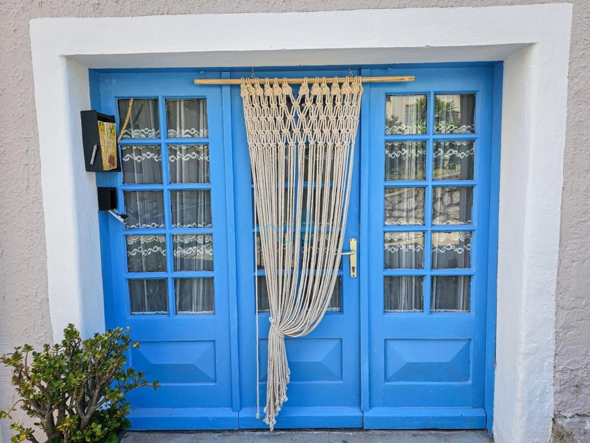 Bakar, ultima della fila, casa vicino al mare, in vendita