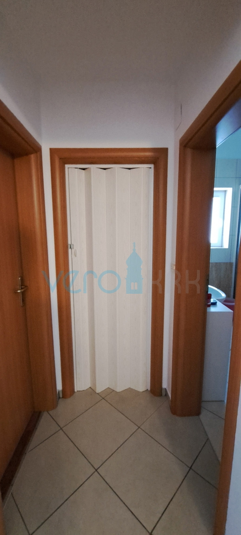 Baia Soline, isola di Krk, appartamento bilocale con vista, in vendita