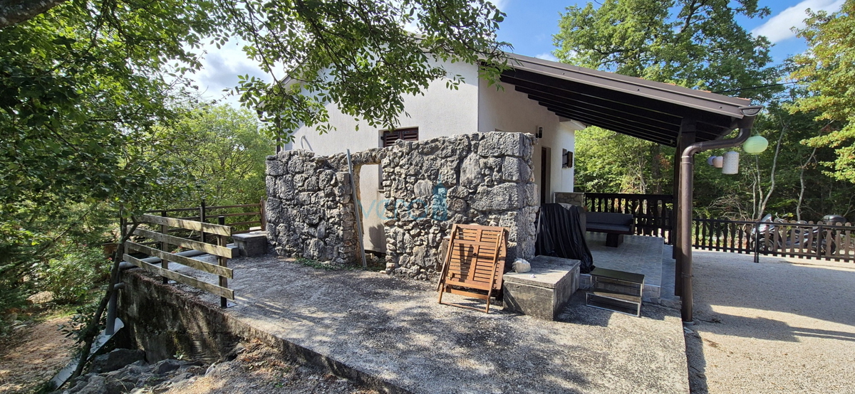 Isola di Krk, Dobrinj, periferia, casa prefabbricata indipendente con giardino