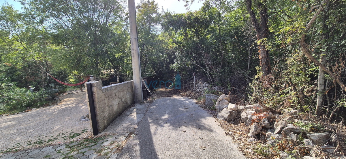 Isola di Krk, Dobrinj, periferia, casa prefabbricata indipendente con giardino