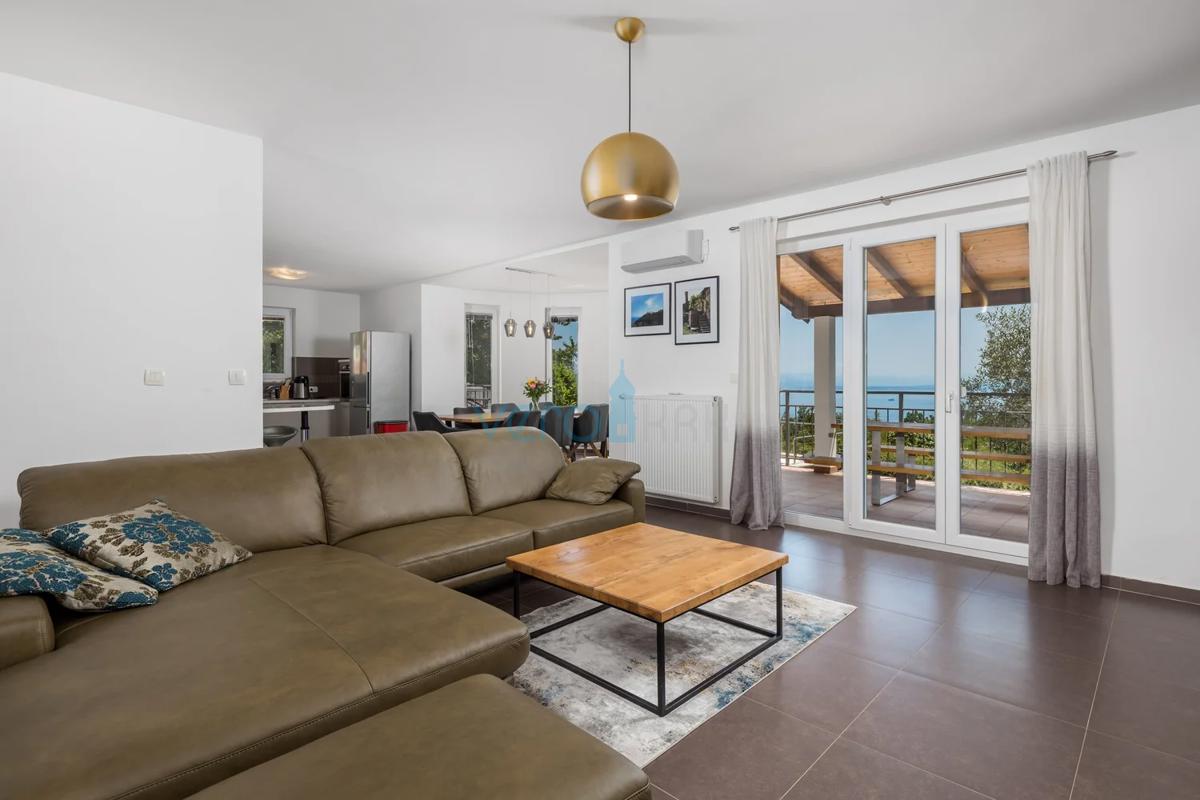 Opatija, periferia, casa vacanze confortevole con vista mare splendida, in vendita